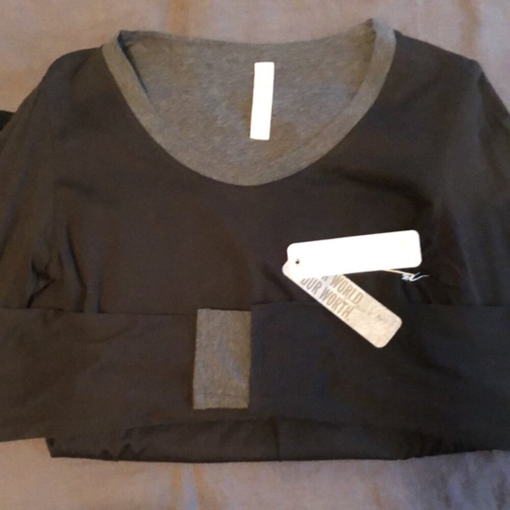 Indigenous Supply Reversible Jersey Pullover Black/Gray